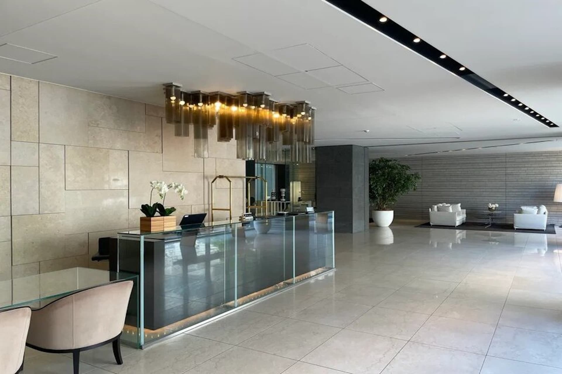 Premist Minami-Aoyama1.jpg