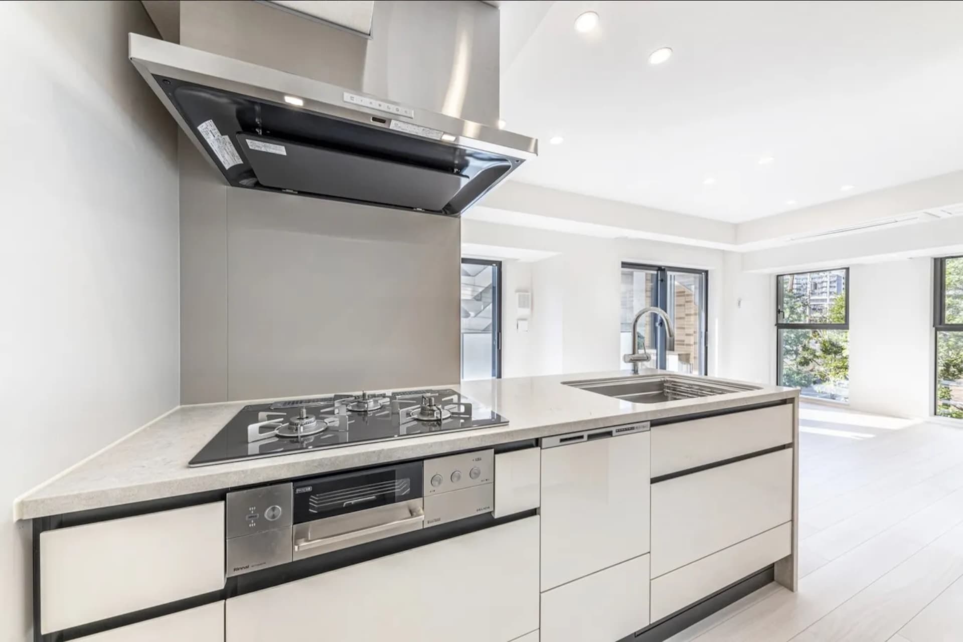 Atlas Azabu Juban1.jpg