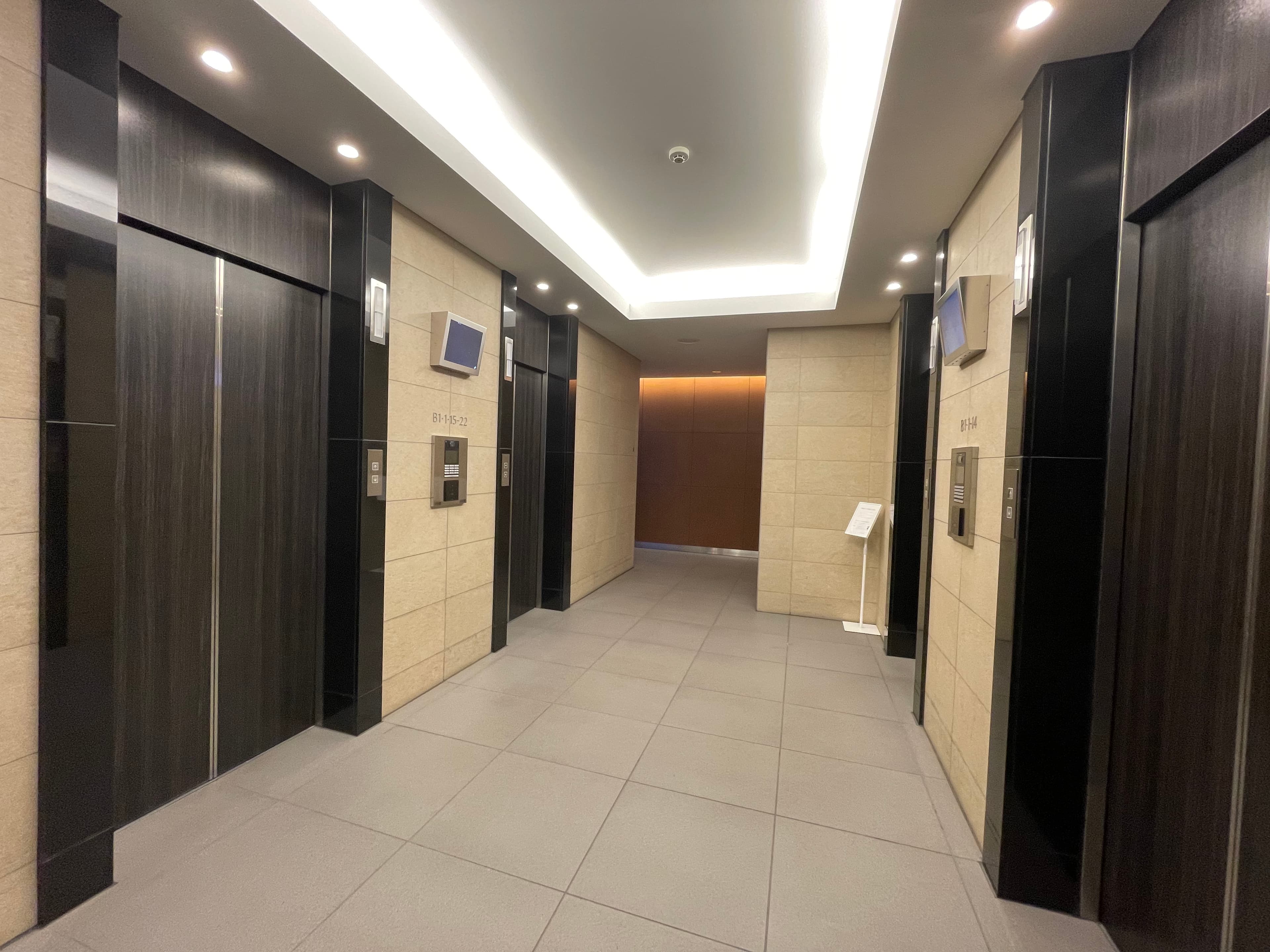 エレベーターホール.jpg