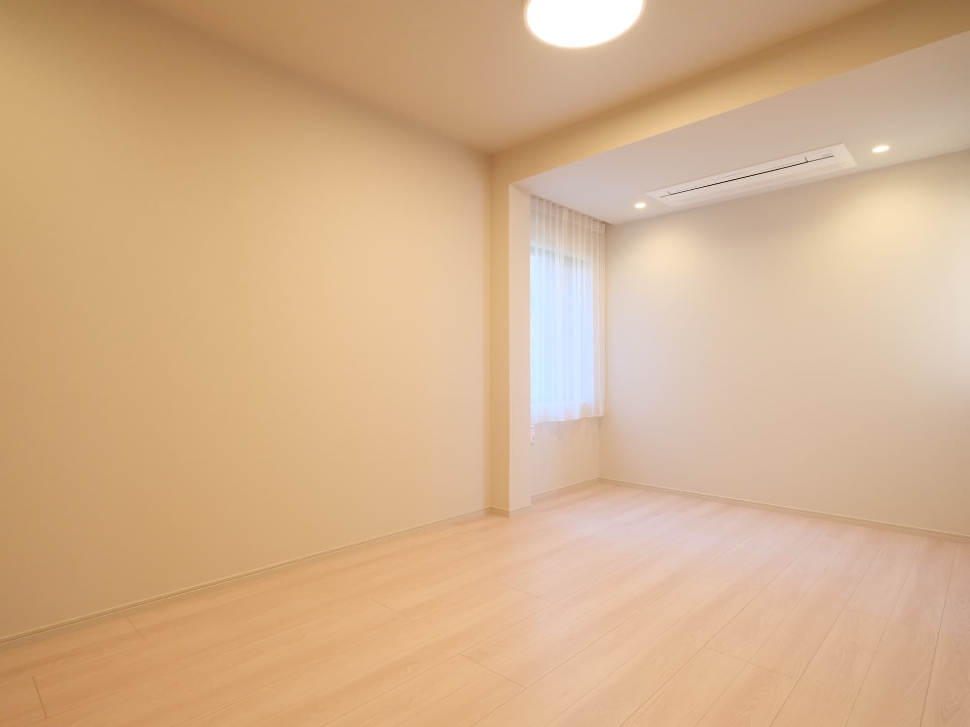 マートルコート山手261番館