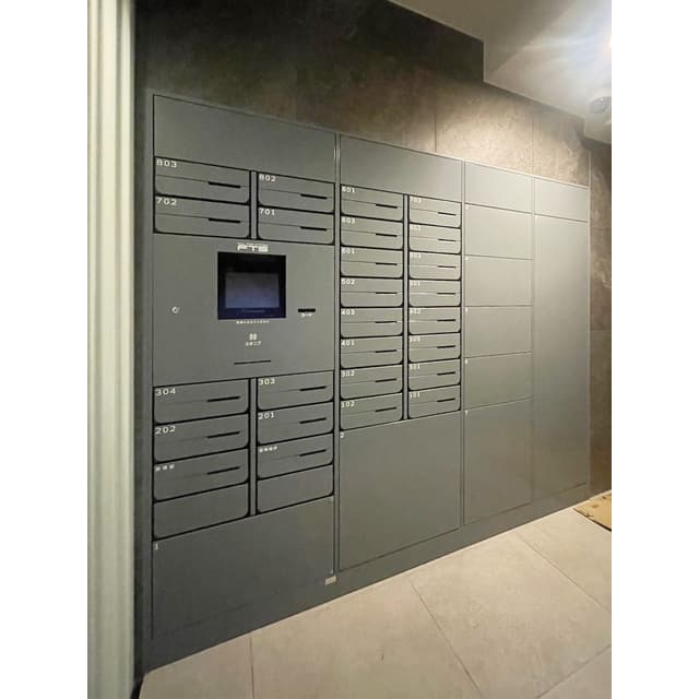 102523489