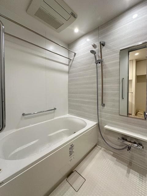 0860888131a349a4bf49f63b4c218b2b