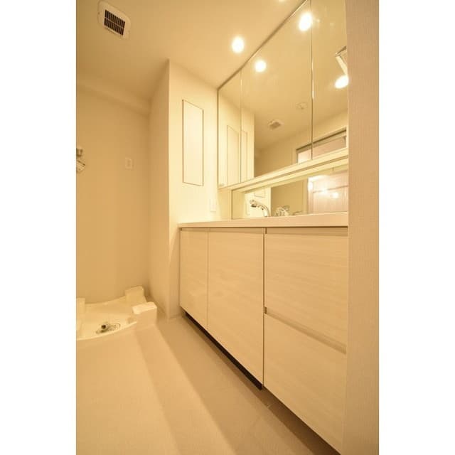 23f1c4561fea42188b57bdd5aeaf203b