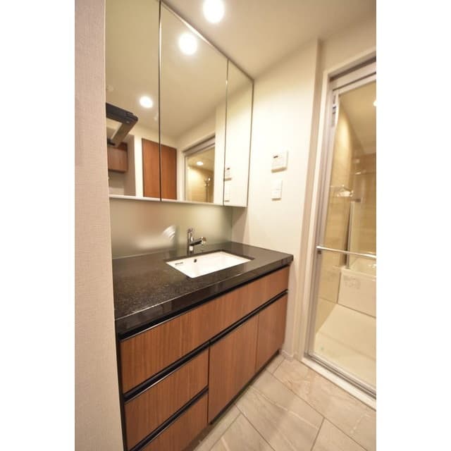 d70fe5712de44fea951918d25eb91c56