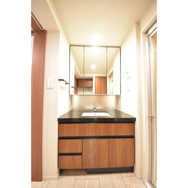 d70fe5712de44fea951918d25eb91c56