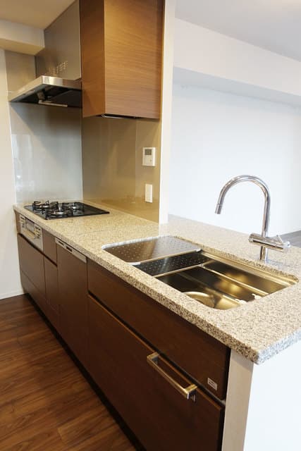 92f095027d8242d0ab14942dbd12b422