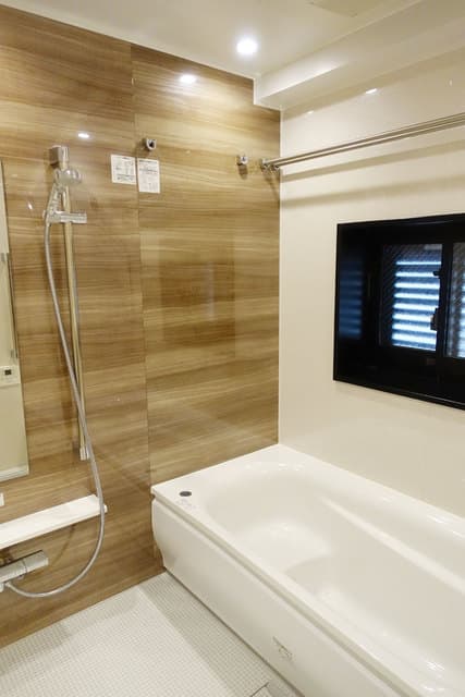 92f095027d8242d0ab14942dbd12b422