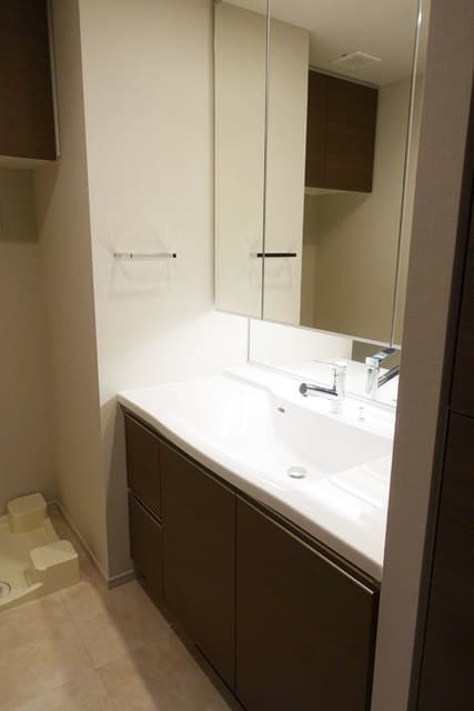 92f095027d8242d0ab14942dbd12b422