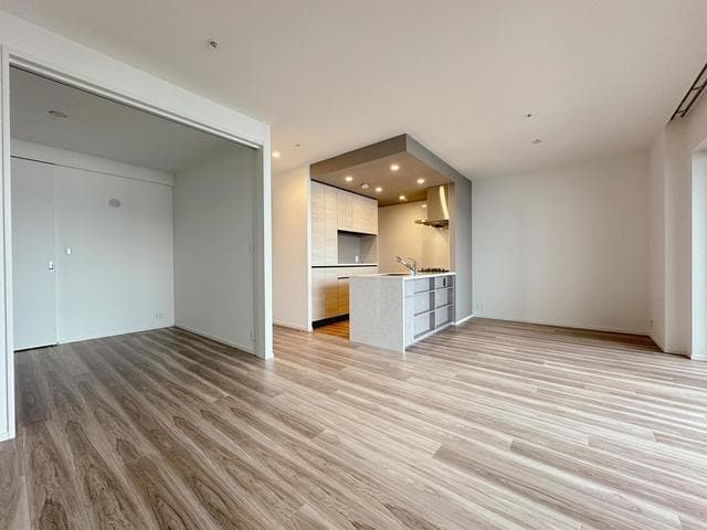 e5e87a94dd4a48e98cb158af3130be3d