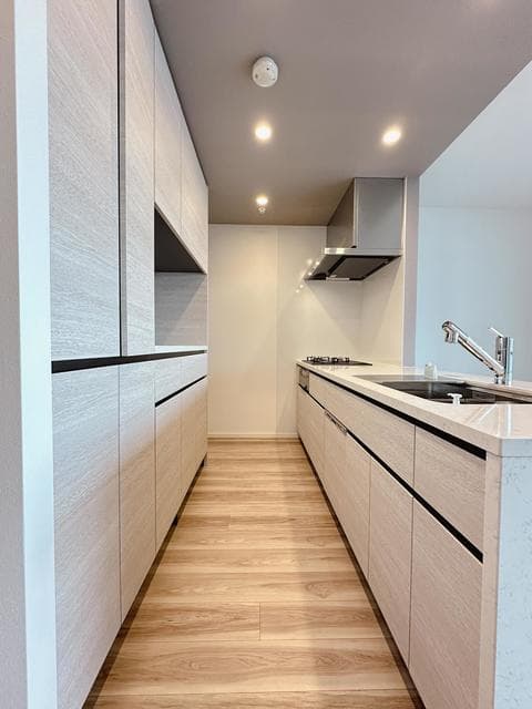 e5e87a94dd4a48e98cb158af3130be3d