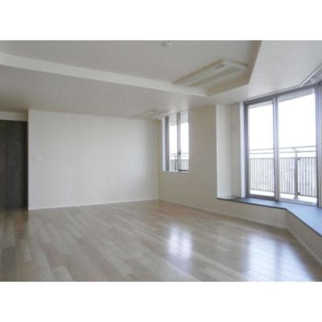 7762612a72e941e1bdd0766b14044788