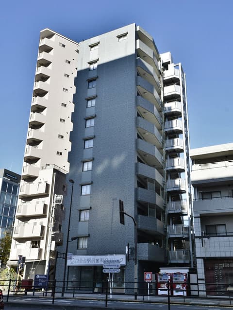 d8300f4f02014d4380404ae20db0fe9d