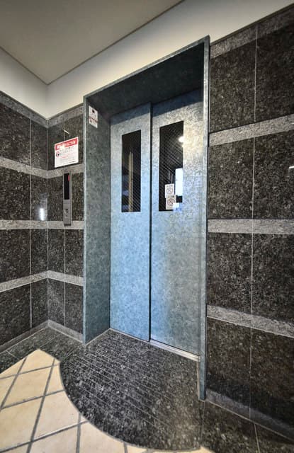 d8300f4f02014d4380404ae20db0fe9d