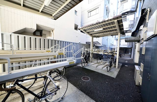 d8300f4f02014d4380404ae20db0fe9d