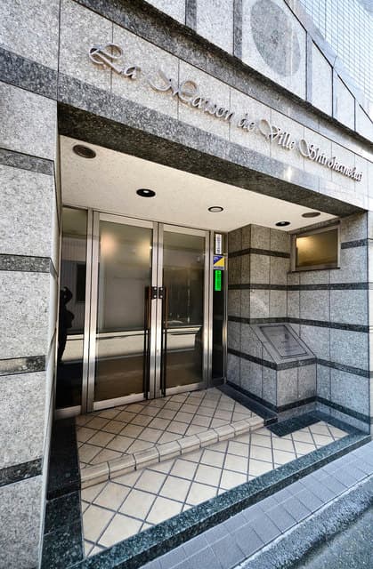 d8300f4f02014d4380404ae20db0fe9d