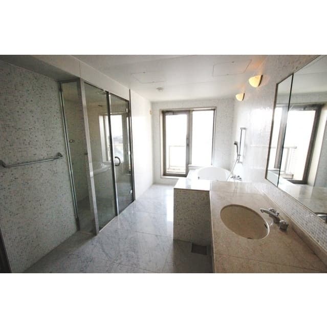 26910d1182784dd79897ba28aedb0605