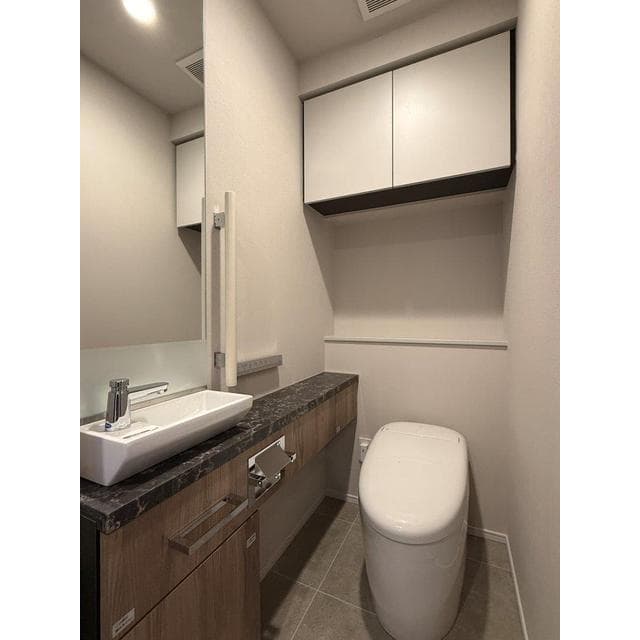 4825622fd8b74ef4a6c2d3afef13c40a