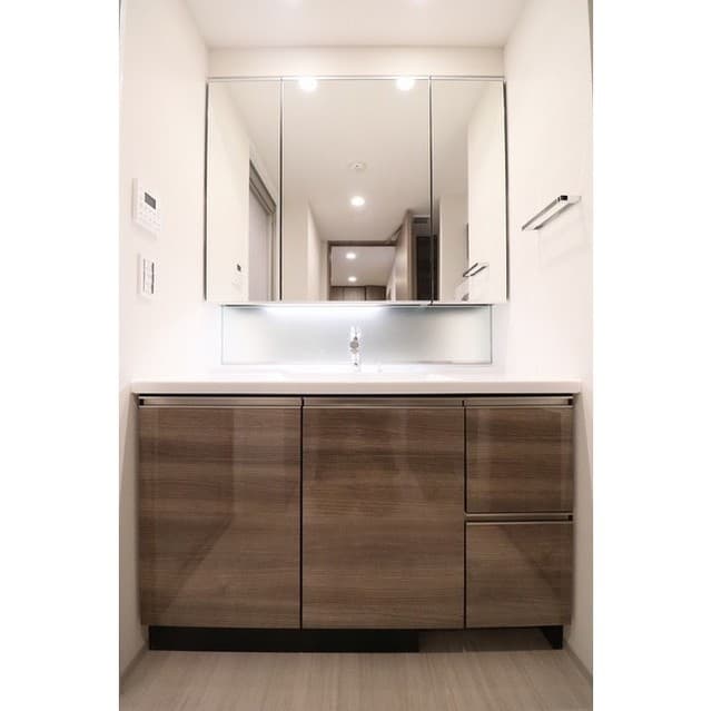 a0ddabe086d74e96a98b1697b6da4b6c