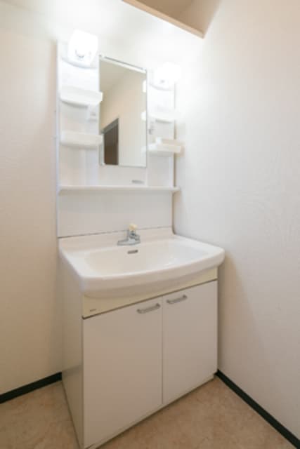 a5a8d486d57340d98a3b4c84ec4de73c