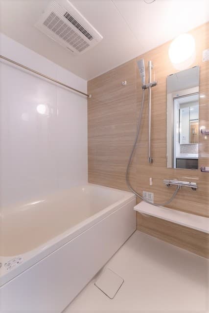 050629df7a3542db9823b4f58d363437