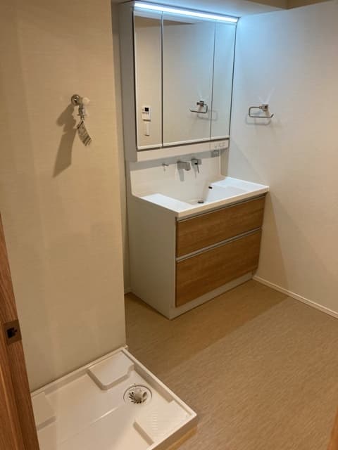 8c646715b7294ef5a5678bec4c94ea49