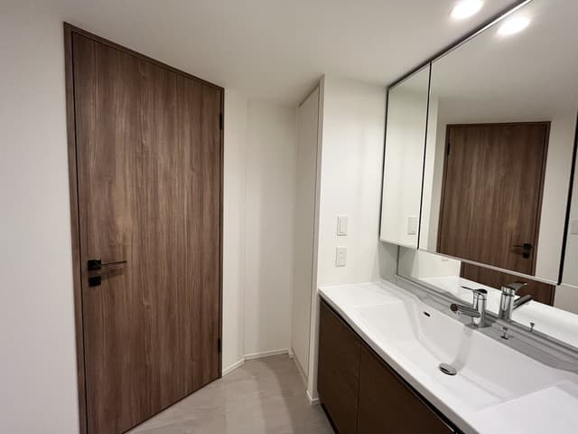 ee01473078d642c995b1ae6257ff3ed2