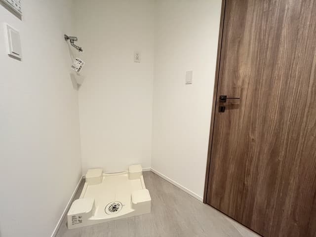 ee01473078d642c995b1ae6257ff3ed2