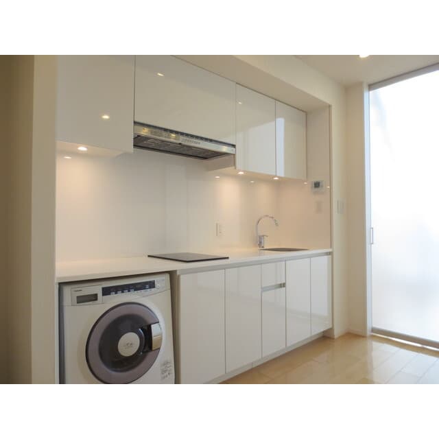 6e4ac9431fe84c04bb3e126e89d46b78