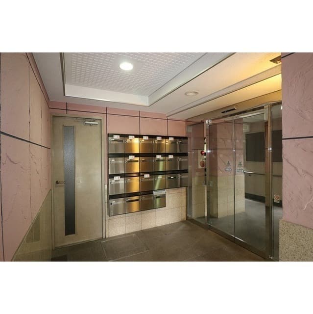 f6637e26b73645bf9611afd407678439