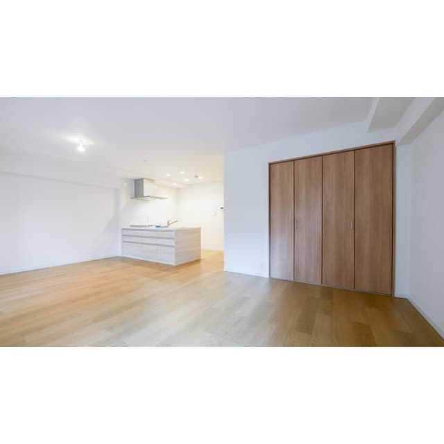 f6637e26b73645bf9611afd407678439