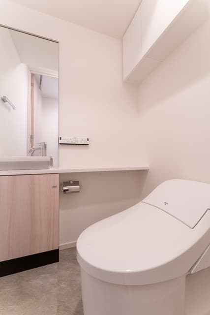 050629df7a3542db9823b4f58d363437