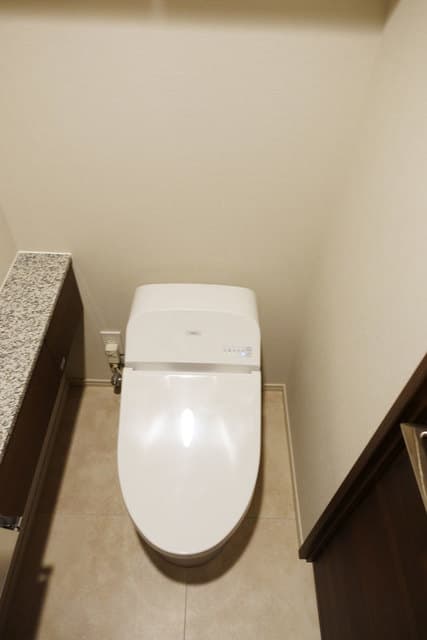 92f095027d8242d0ab14942dbd12b422