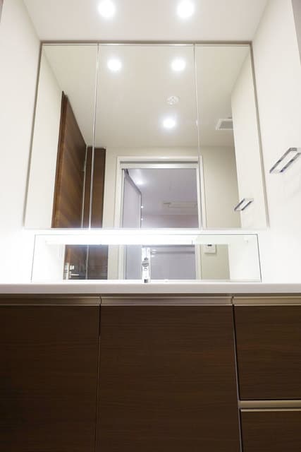 92f095027d8242d0ab14942dbd12b422