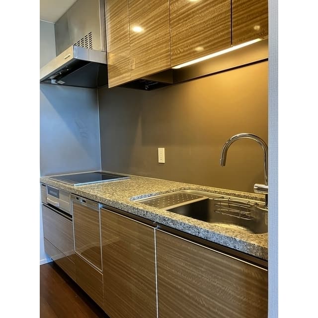 d304b2983e5e4116a70b2b0ed0f0e28f