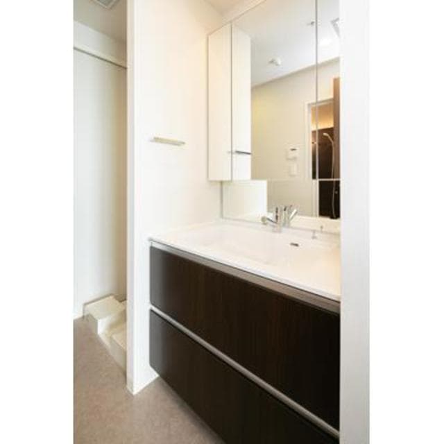 85318dfa09d64b46be22f949c78c875f