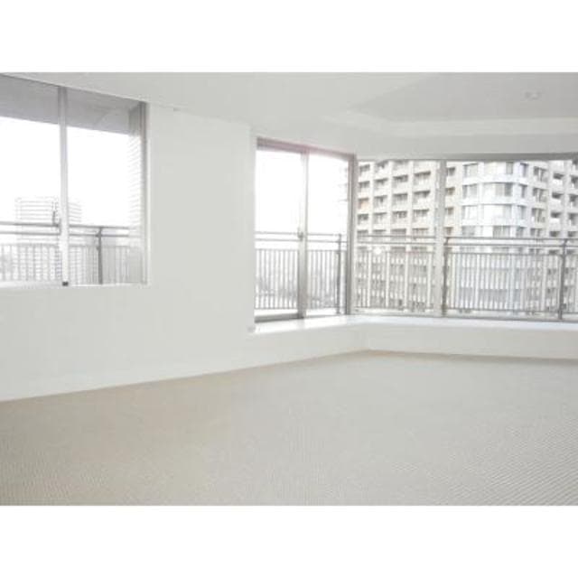 7762612a72e941e1bdd0766b14044788