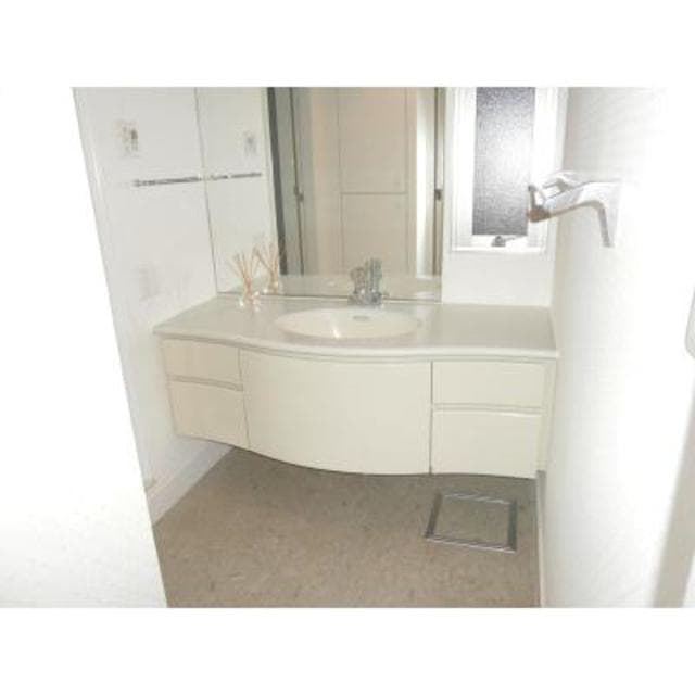 7762612a72e941e1bdd0766b14044788