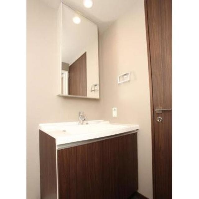 7306fcc90f104a5aa6a7e6ae6f5262a8