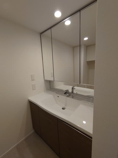 ee01473078d642c995b1ae6257ff3ed2