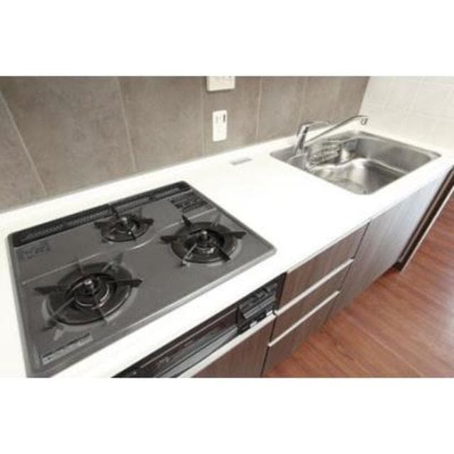 7306fcc90f104a5aa6a7e6ae6f5262a8