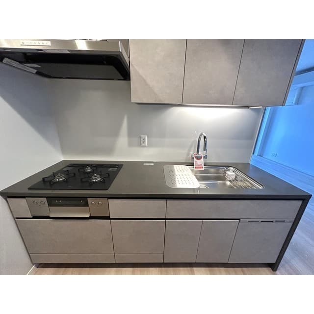 8243c2e7e4404f21ae906e7a714d9824