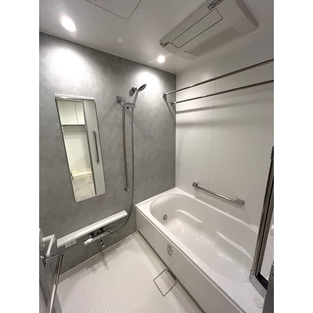 8243c2e7e4404f21ae906e7a714d9824