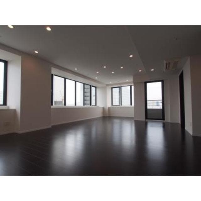 63a6c2754d684a84b8c2e8b3654283e9