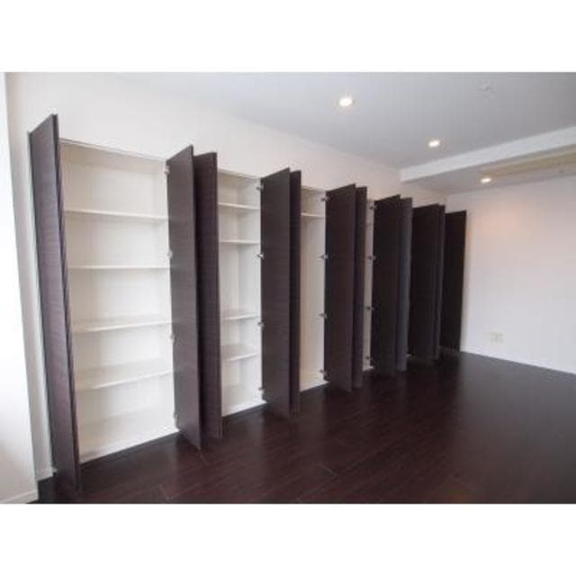 63a6c2754d684a84b8c2e8b3654283e9