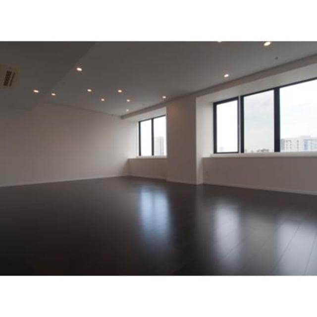 63a6c2754d684a84b8c2e8b3654283e9