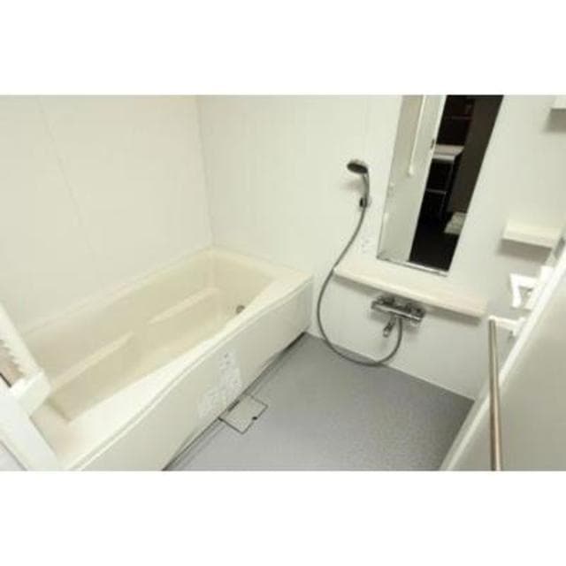 7306fcc90f104a5aa6a7e6ae6f5262a8