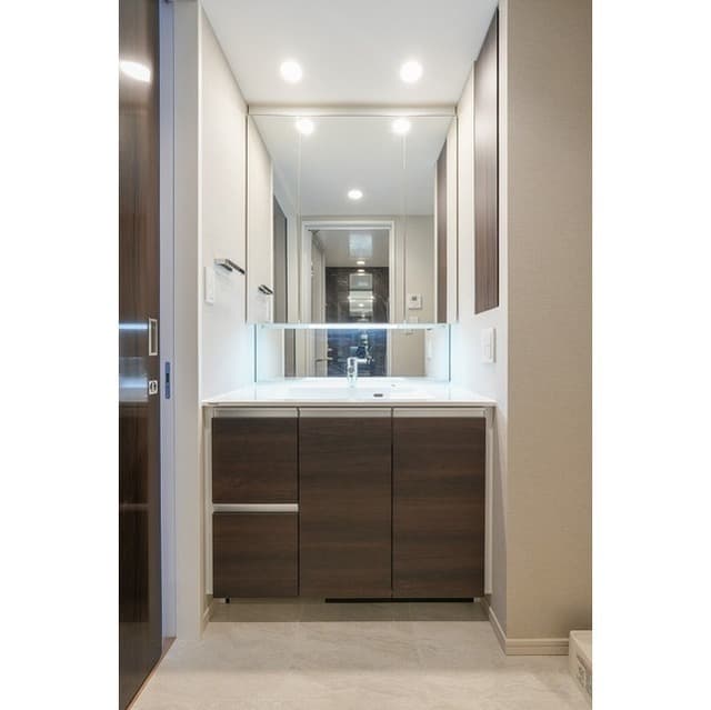 330b7adfcb2541d58638873c6af51efd