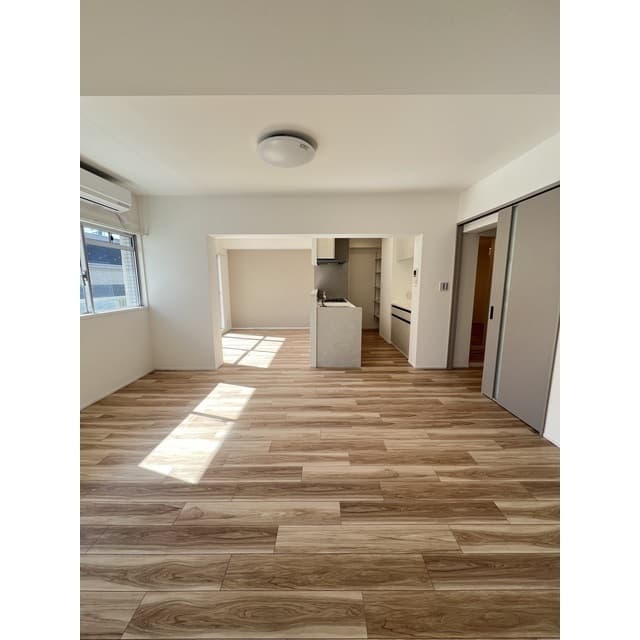 bee5eec5eff343408bbebbf9ed1fb83c