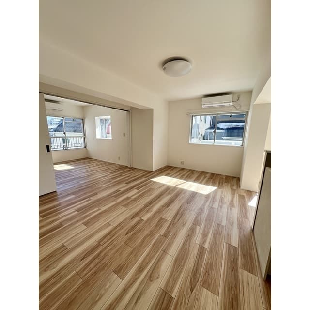 bee5eec5eff343408bbebbf9ed1fb83c