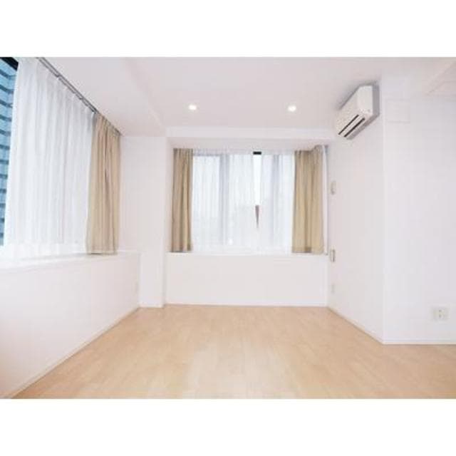 1f7b89b8cd7944dab6b8d67afa5ee8b5